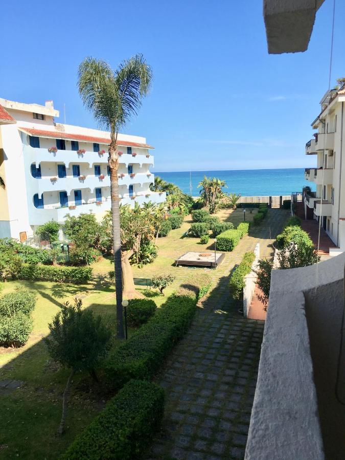 Apartamento Baia Degli Dei - Living La Nike Giardini-Naxos Exterior foto